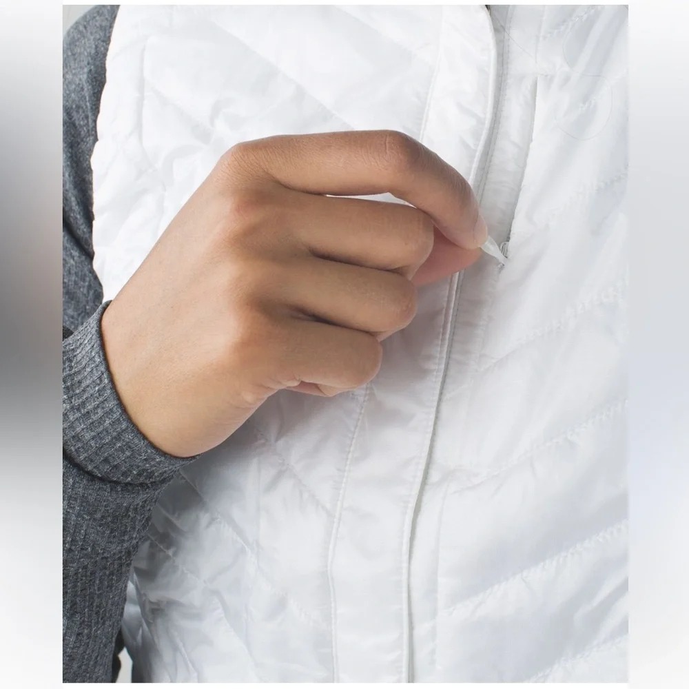 lululemon athletica Wind Runner Quilted Cropped White Hooded Vest